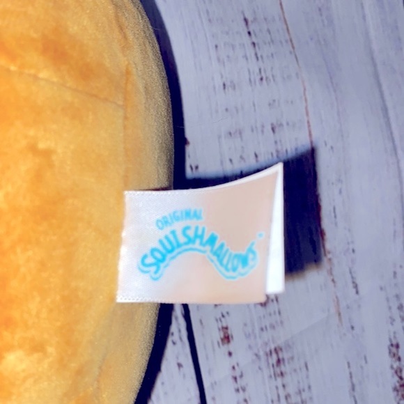 Brizby peanut butter squishmallow plush - Picture 4 of 4